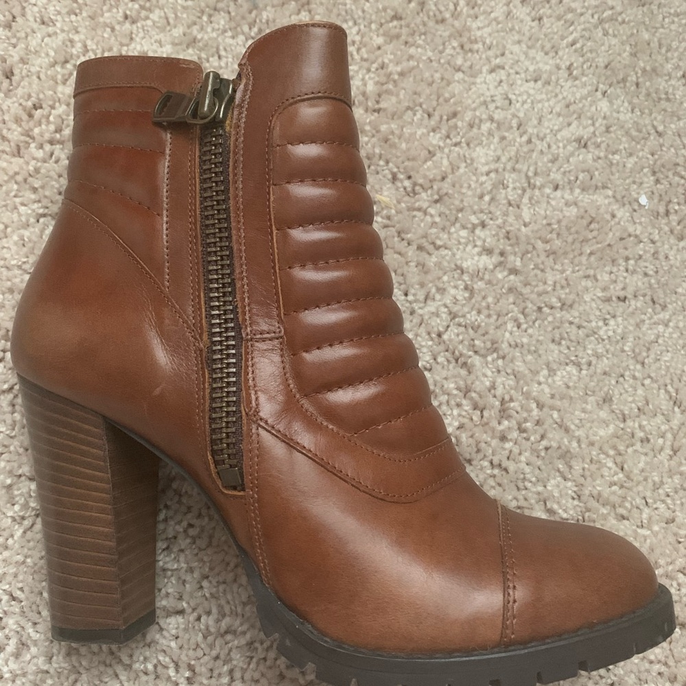 Chaniotakus Women’s boots